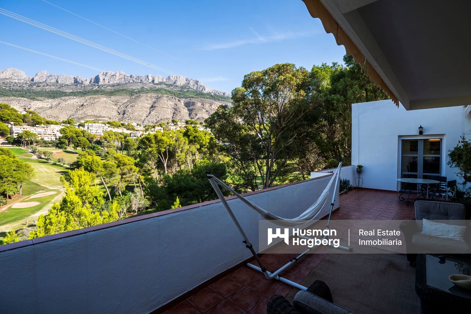 4 bedroom Villa for sale in Altea with pool - € 1,295,000 (Ref: 9706131)