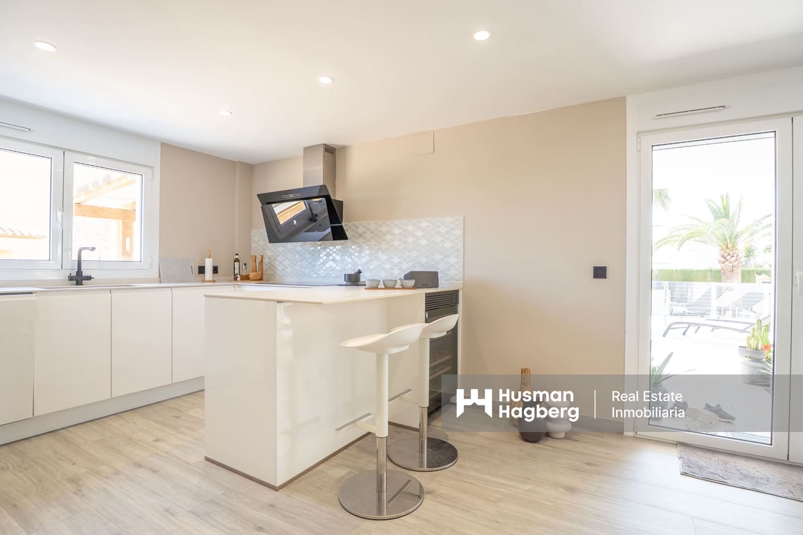 4 Zimmer Villa zu verkaufen in Alfaz del Pi / L'Alfas del Pi mit Pool - 1.195.000 € (Ref: 9731600)