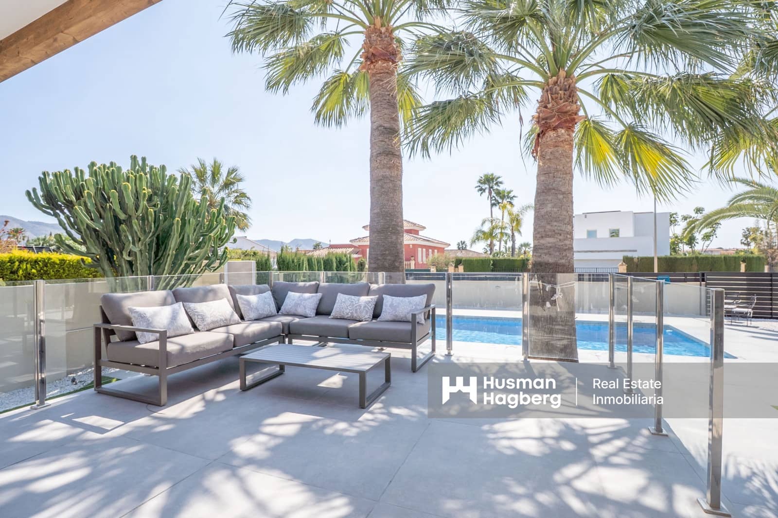 4 Zimmer Villa zu verkaufen in Alfaz del Pi / L'Alfas del Pi mit Pool - 1.195.000 € (Ref: 9731600)