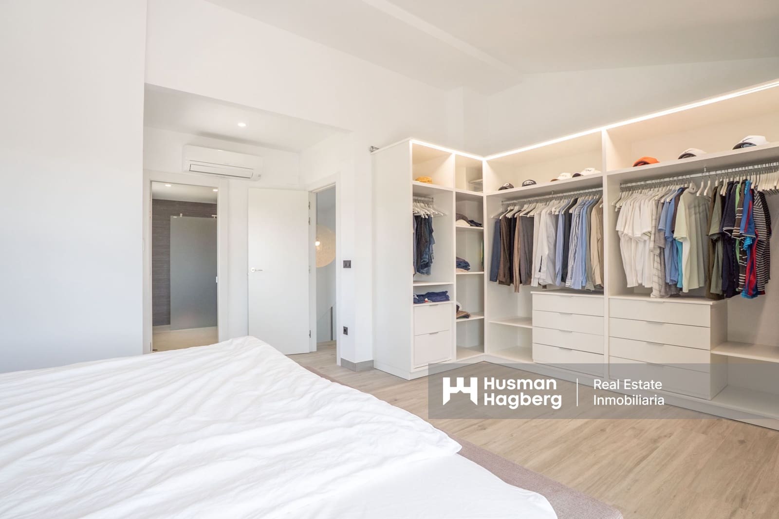 4 Zimmer Villa zu verkaufen in Alfaz del Pi / L'Alfas del Pi mit Pool - 1.195.000 € (Ref: 9731600)