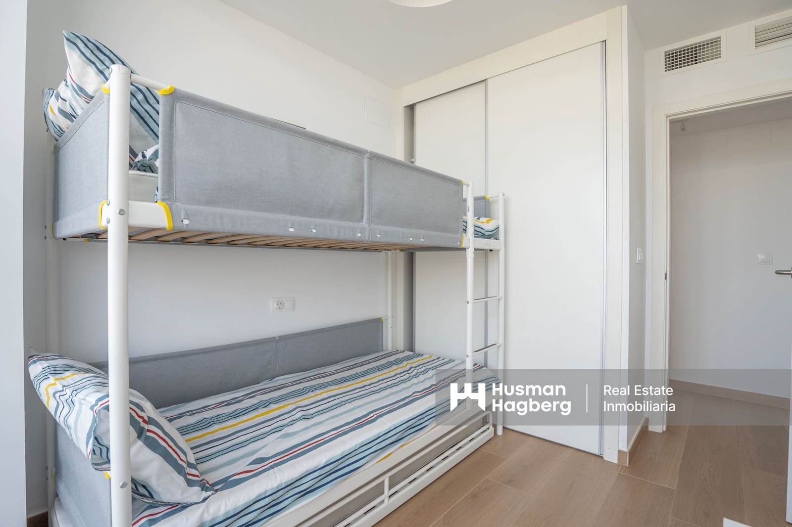 2 slaapkamer Appartement te koop in Denia met zwembad - € 475.000 (Ref: 9731601)