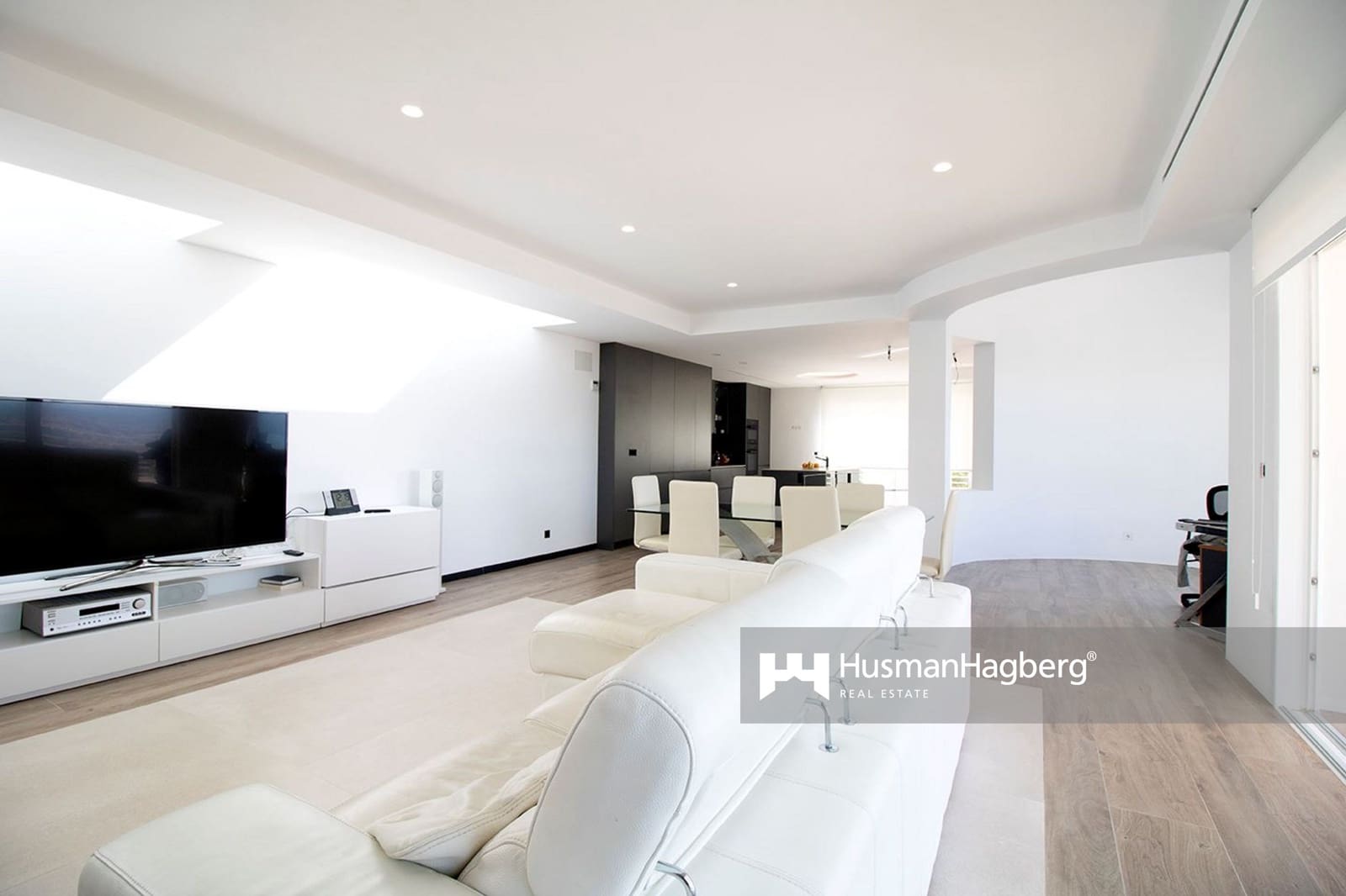 3 bedroom Villa for sale in Altea with pool - € 1,750,000 (Ref: 9735040)