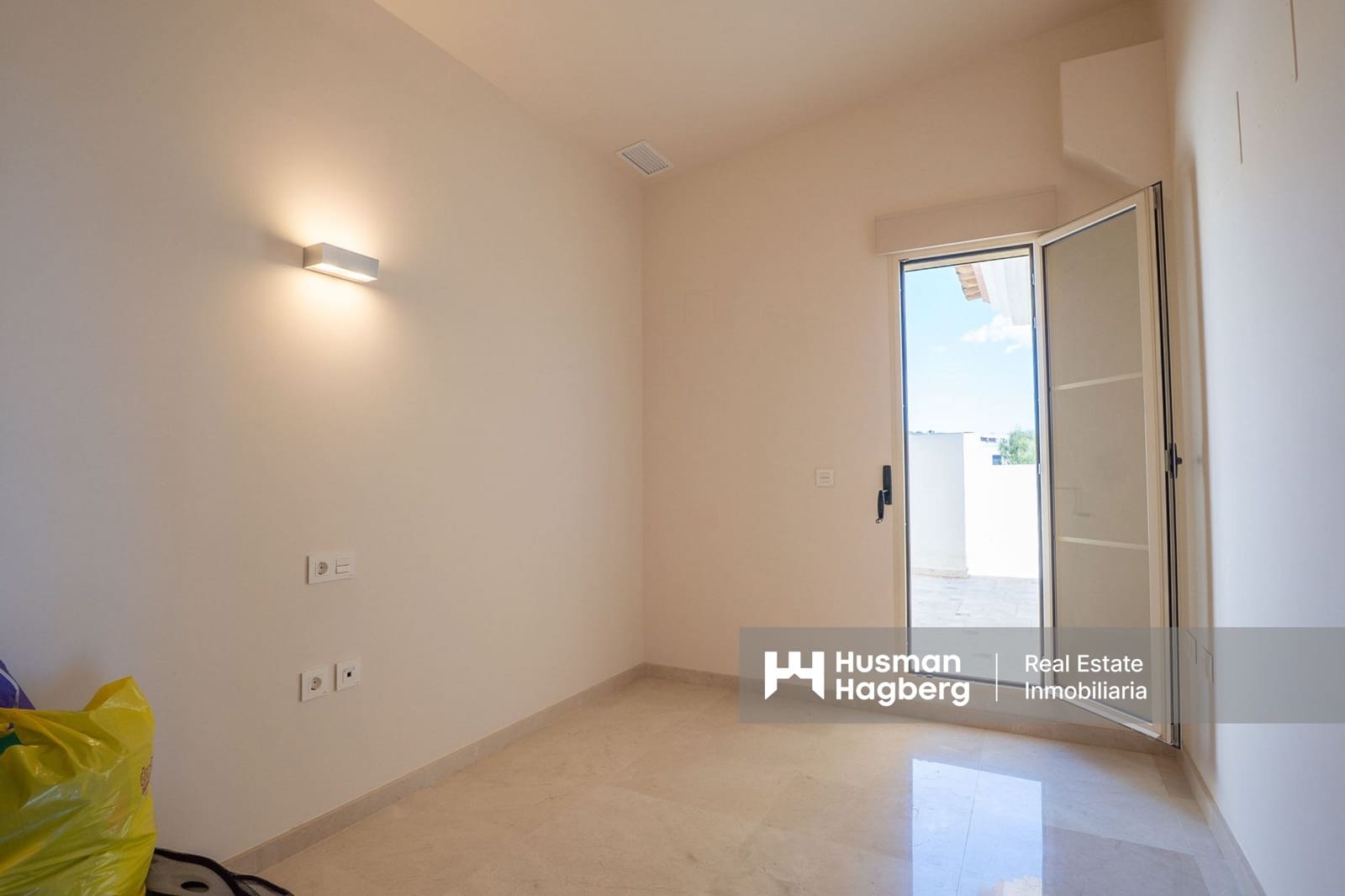 3 sovrum Lägenhet till salu i Benidorm med pool - 450 000 € (Ref: 9737785)