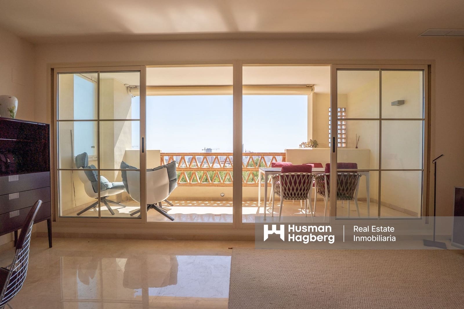 3 sovrum Lägenhet till salu i Benidorm med pool - 450 000 € (Ref: 9737785)