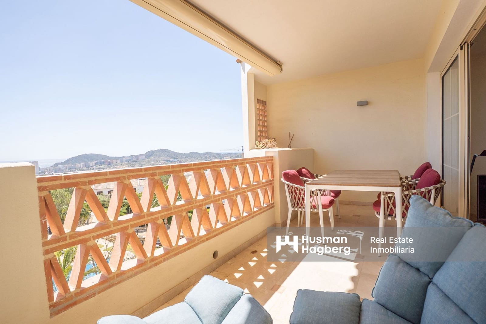 3 sovrum Lägenhet till salu i Benidorm med pool - 450 000 € (Ref: 9737785)