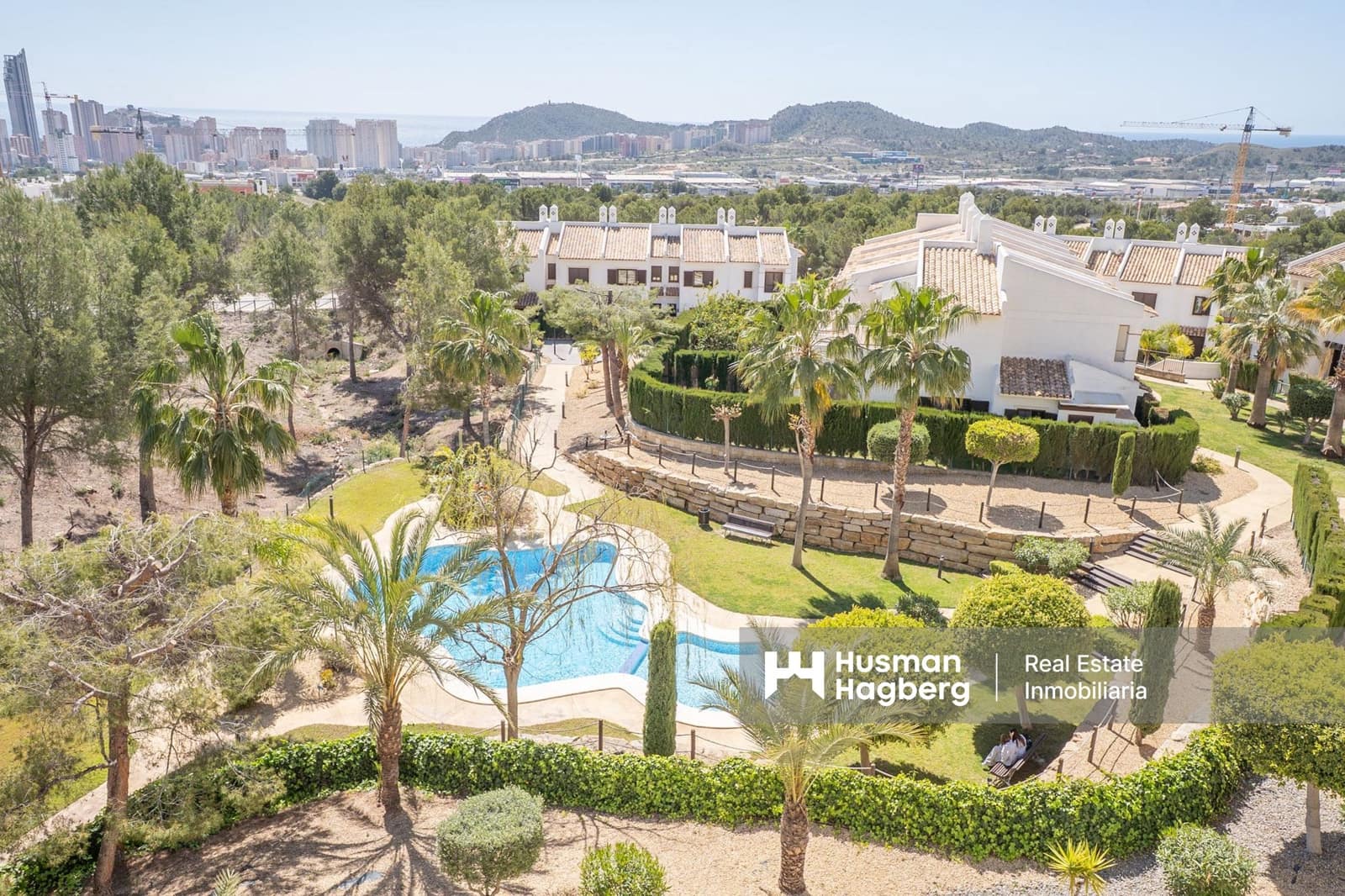 3 sovrum Lägenhet till salu i Benidorm med pool - 450 000 € (Ref: 9737785)