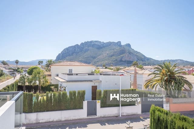 3 soveværelse Byhus til salg i Dénia med swimmingpool - € 429.000 (Ref: 9746814)
