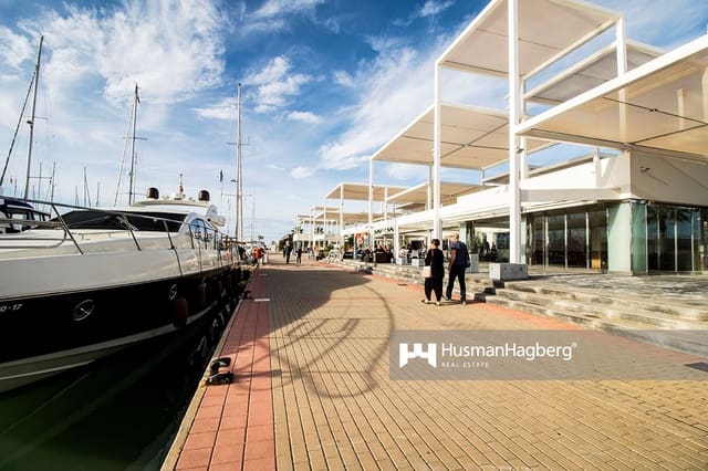 3 soveværelse Villa til salg i Dénia med swimmingpool - € 415.000 (Ref: 9747524)