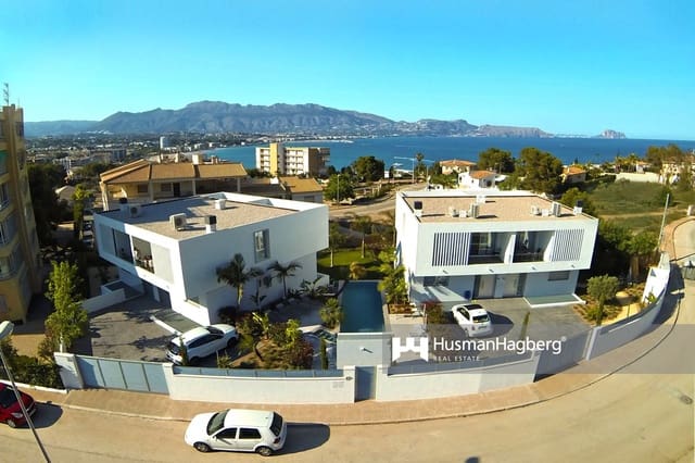 Casa de 4 habitaciones en Albir, Alfaz del Pi / L'Alfàs del Pi en venta con piscina - 750.000 € (Ref: 9747525)