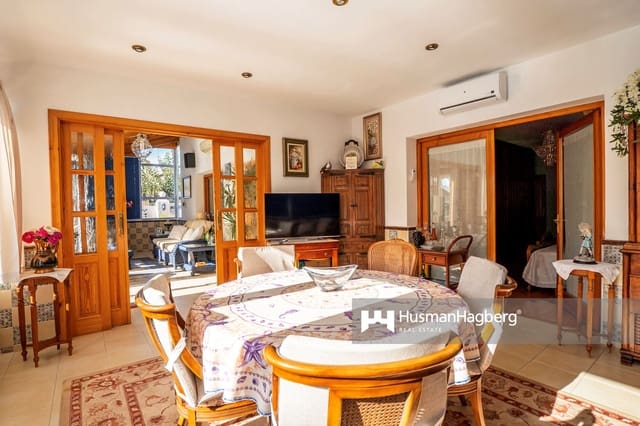 6 soverom Villa til salgs i Rincón Bajo, Benidorm med svømmebasseng - € 800 000 (Ref: 9751530)