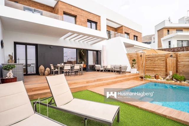 3 chambre Villa/Maison à vendre à Benidorm avec piscine - 585 000 € (Ref: 9751537)