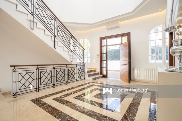 5 sypialnia Willa na sprzedaż w Pueblo - Urbanizaciones, Alfaz del Pi / L'Alfàs del Pi z basenem - 1 600 000 € (Ref: 9751538)