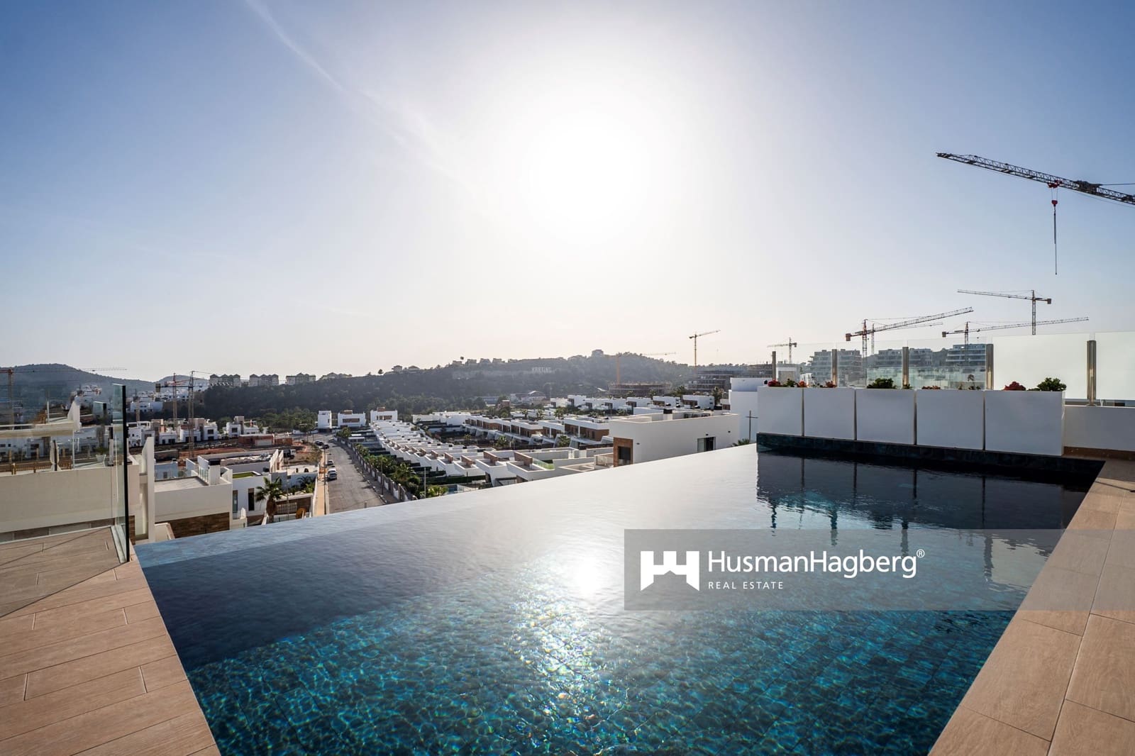 4 slaapkamer Villa te koop in Benidorm met zwembad - € 1.550.000 (Ref: 9755196)