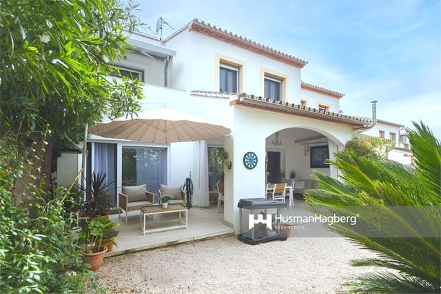 3 sovrum Hus till salu i Dénia med pool - 315 000 € (Ref: 9758350)