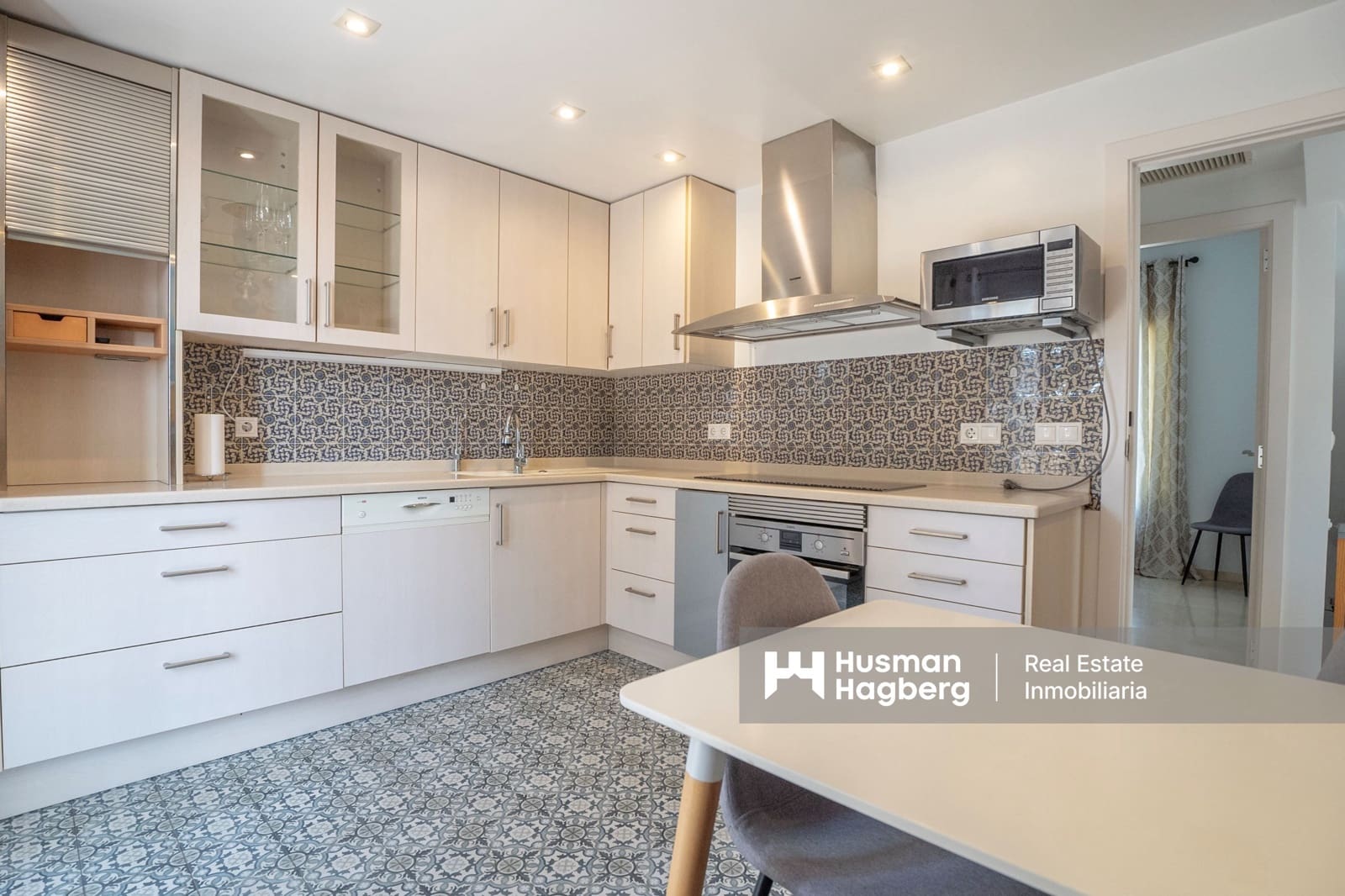 4 bedroom Villa for sale in Benidorm with pool - € 950,000 (Ref: 9764954)