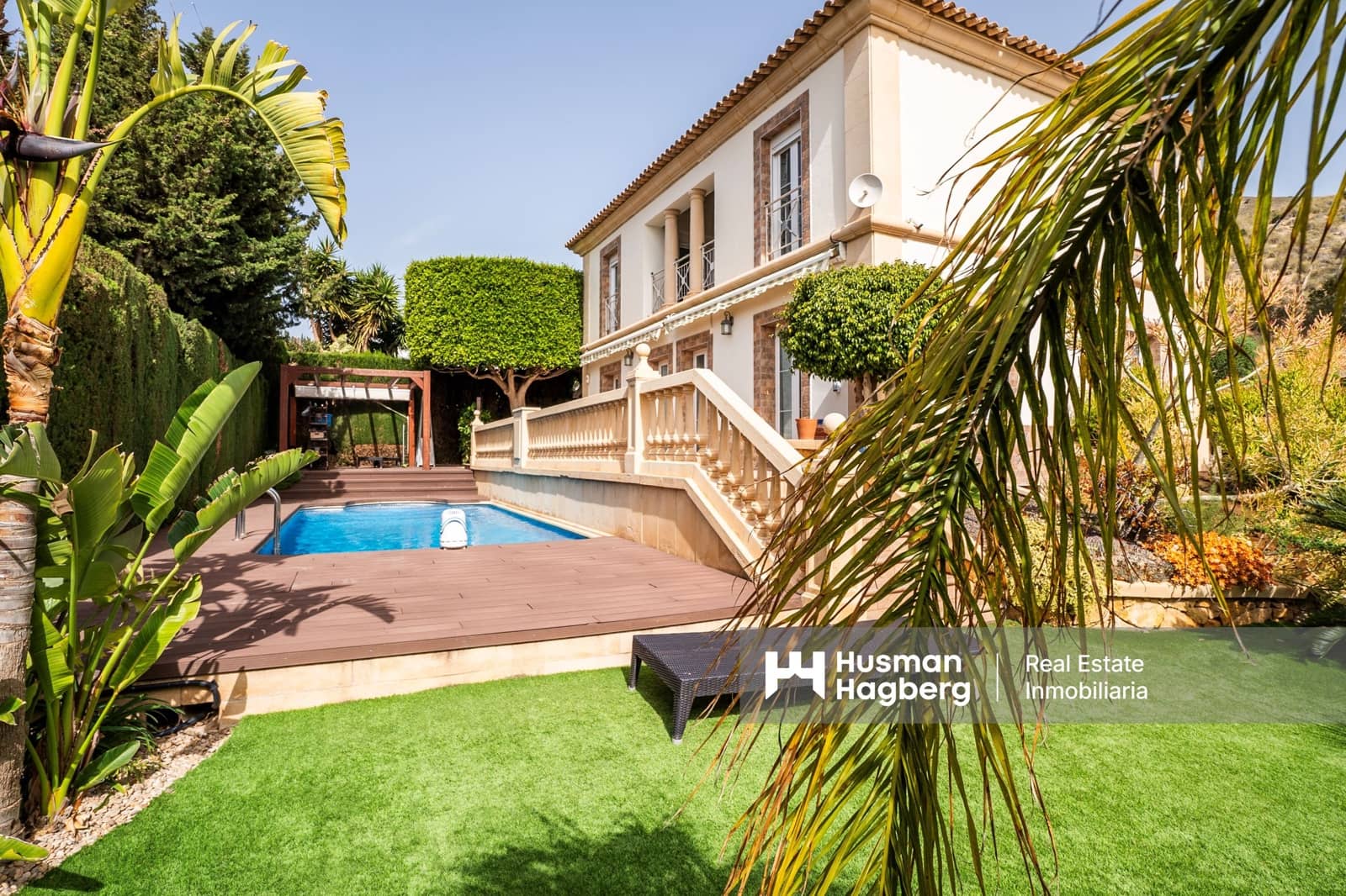 4 bedroom Villa for sale in Benidorm with pool - € 950,000 (Ref: 9764954)