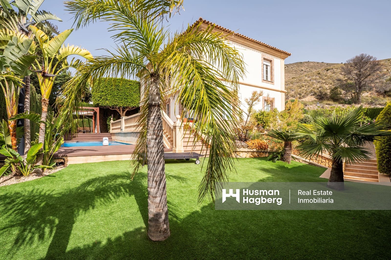 4 bedroom Villa for sale in Benidorm with pool - € 950,000 (Ref: 9764954)