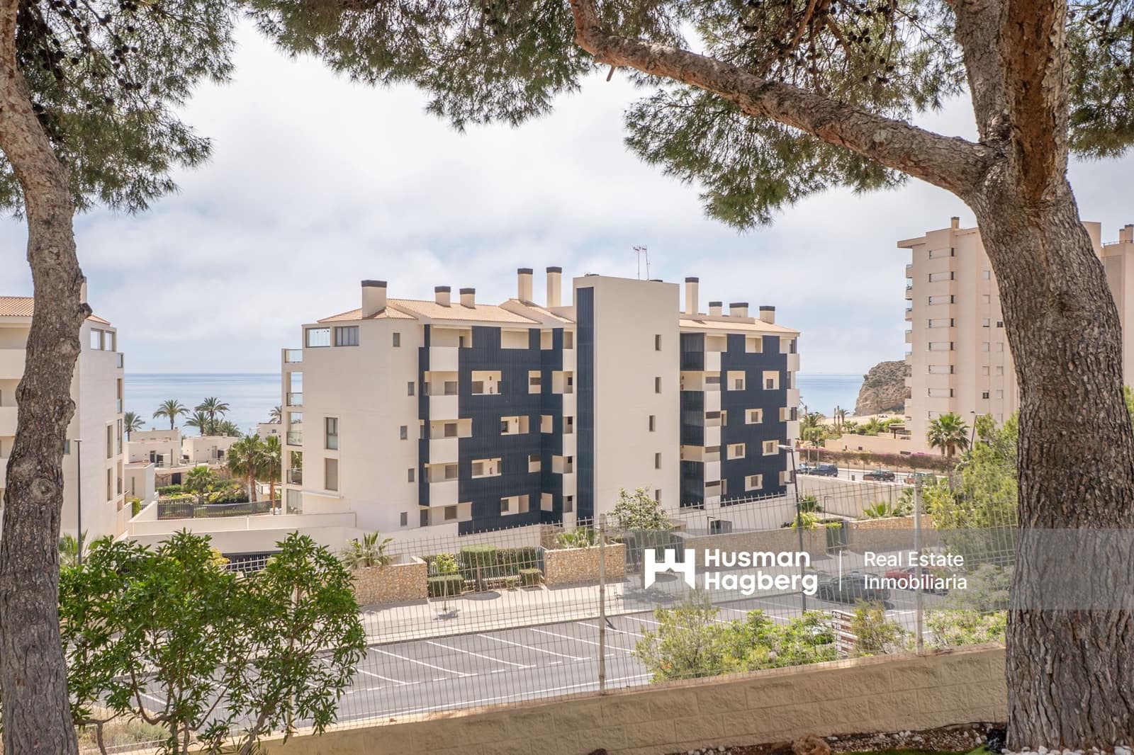 3 bedroom Apartment for sale in La Villajoyosa / Vila Joiosa with pool - € 245,000 (Ref: 9772610)