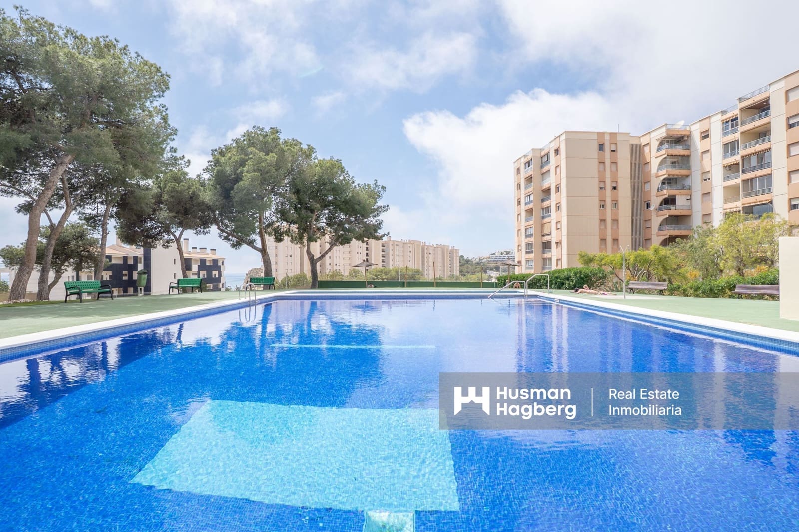 3 bedroom Apartment for sale in La Villajoyosa / Vila Joiosa with pool - € 245,000 (Ref: 9772610)