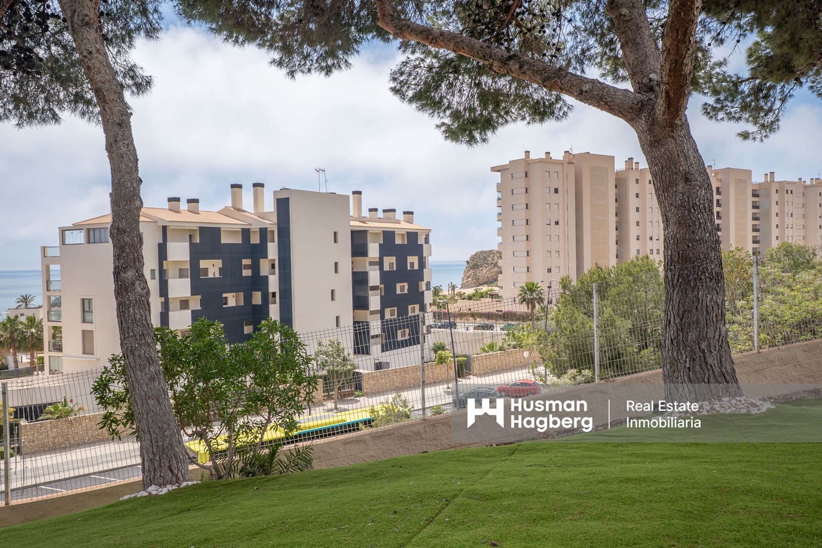 3 bedroom Apartment for sale in La Villajoyosa / Vila Joiosa with pool - € 245,000 (Ref: 9772610)