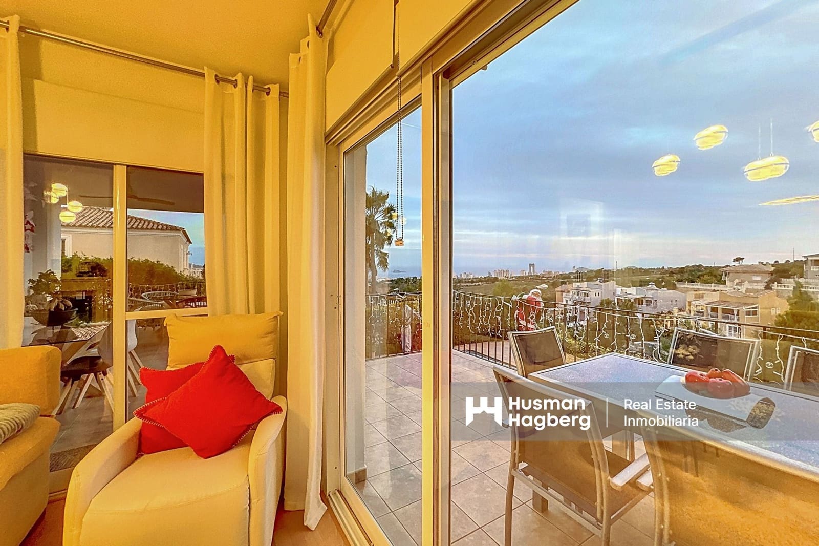 4 sovrum Villa till salu i La Nucia med pool - 765 000 € (Ref: 9772611)