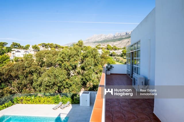 4 makuuhuone Huvila myytävänä paikassa Altea la Vella, Altea mukana uima-altaan - 1 295 000 € (Ref: 9772621)