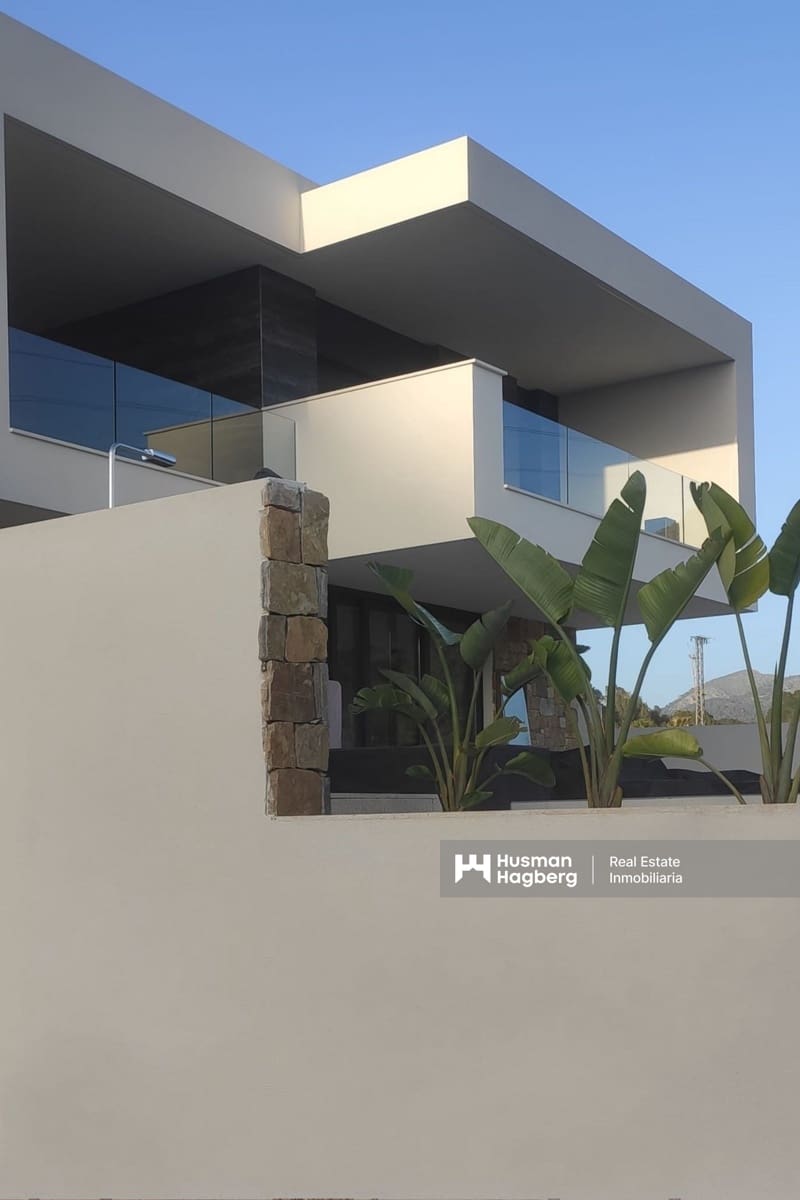 3 slaapkamer Villa te koop in Benidorm met zwembad - € 949.000 (Ref: 9772625)