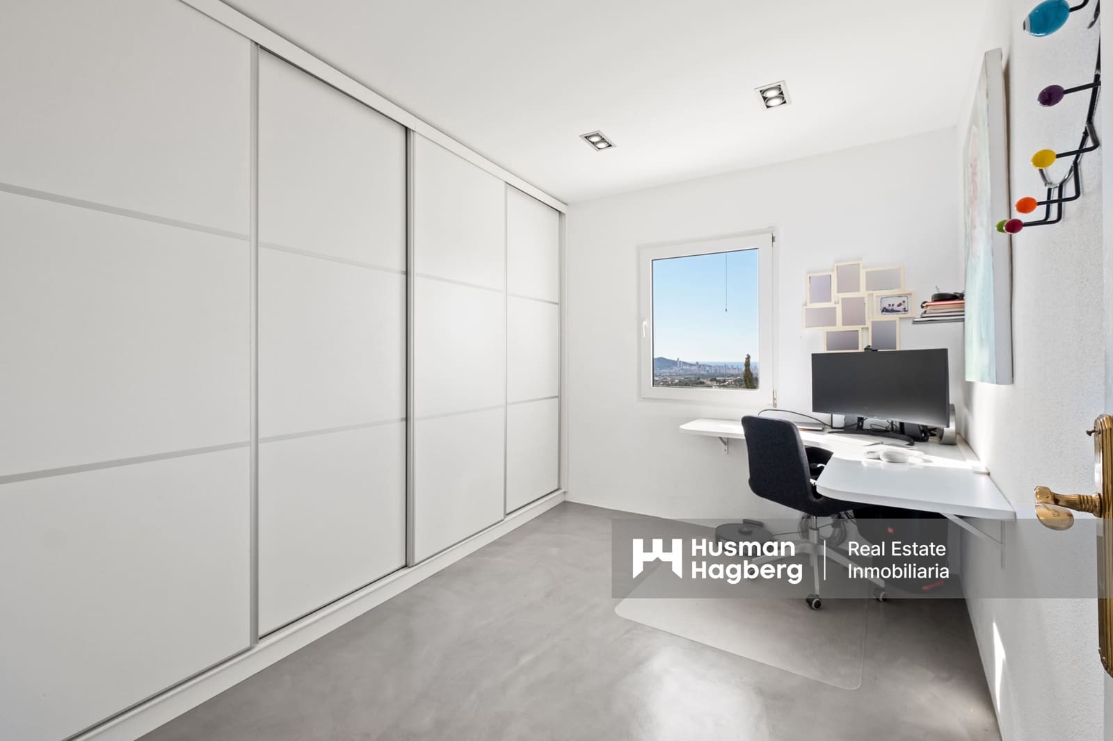 5 makuuhuone Huvila myytävänä paikassa Alfaz del Pi / L'Alfas del Pi mukana uima-altaan - 1 350 000 € (Ref: 9772626)