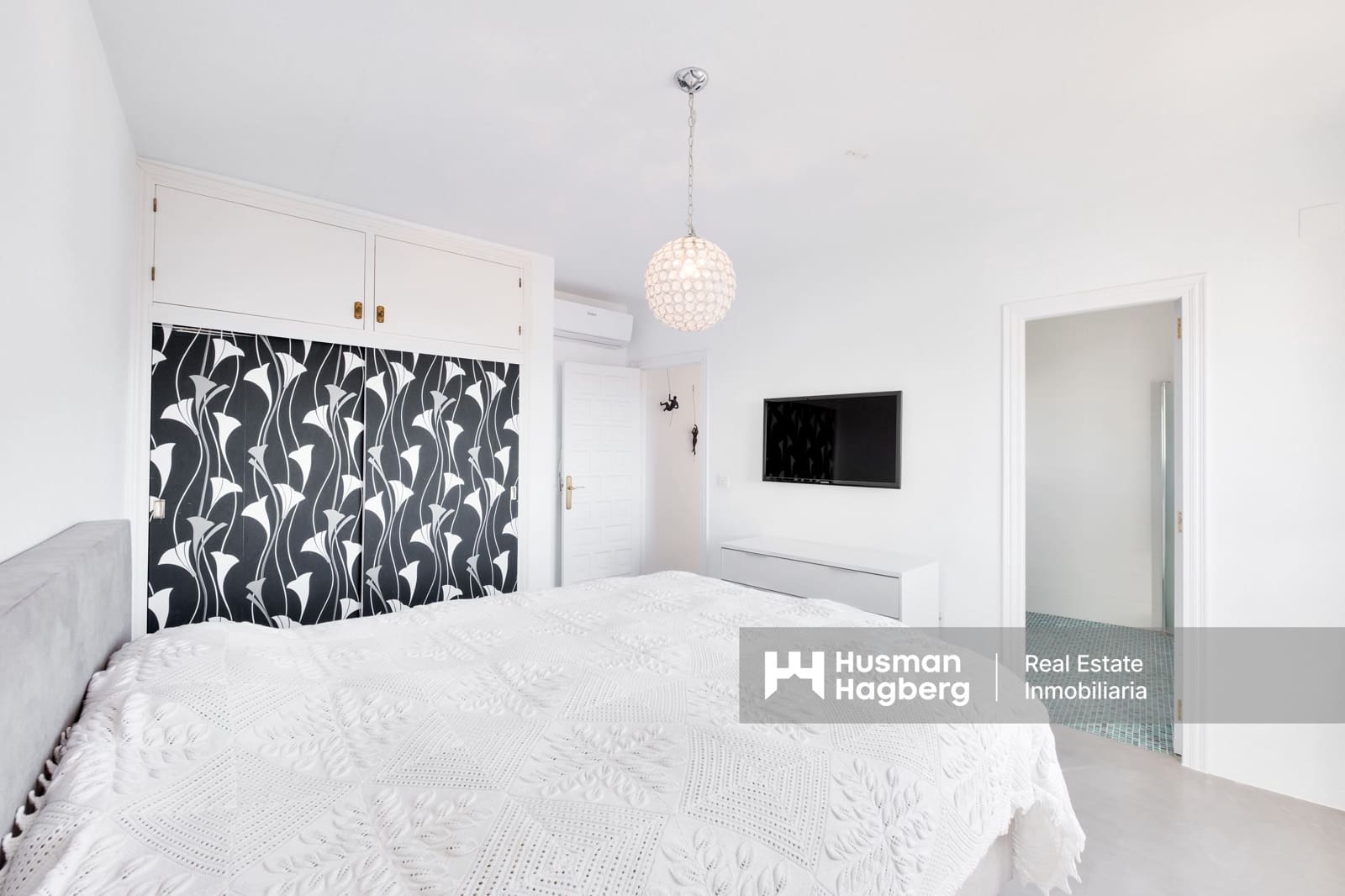 5 makuuhuone Huvila myytävänä paikassa Alfaz del Pi / L'Alfas del Pi mukana uima-altaan - 1 350 000 € (Ref: 9772626)