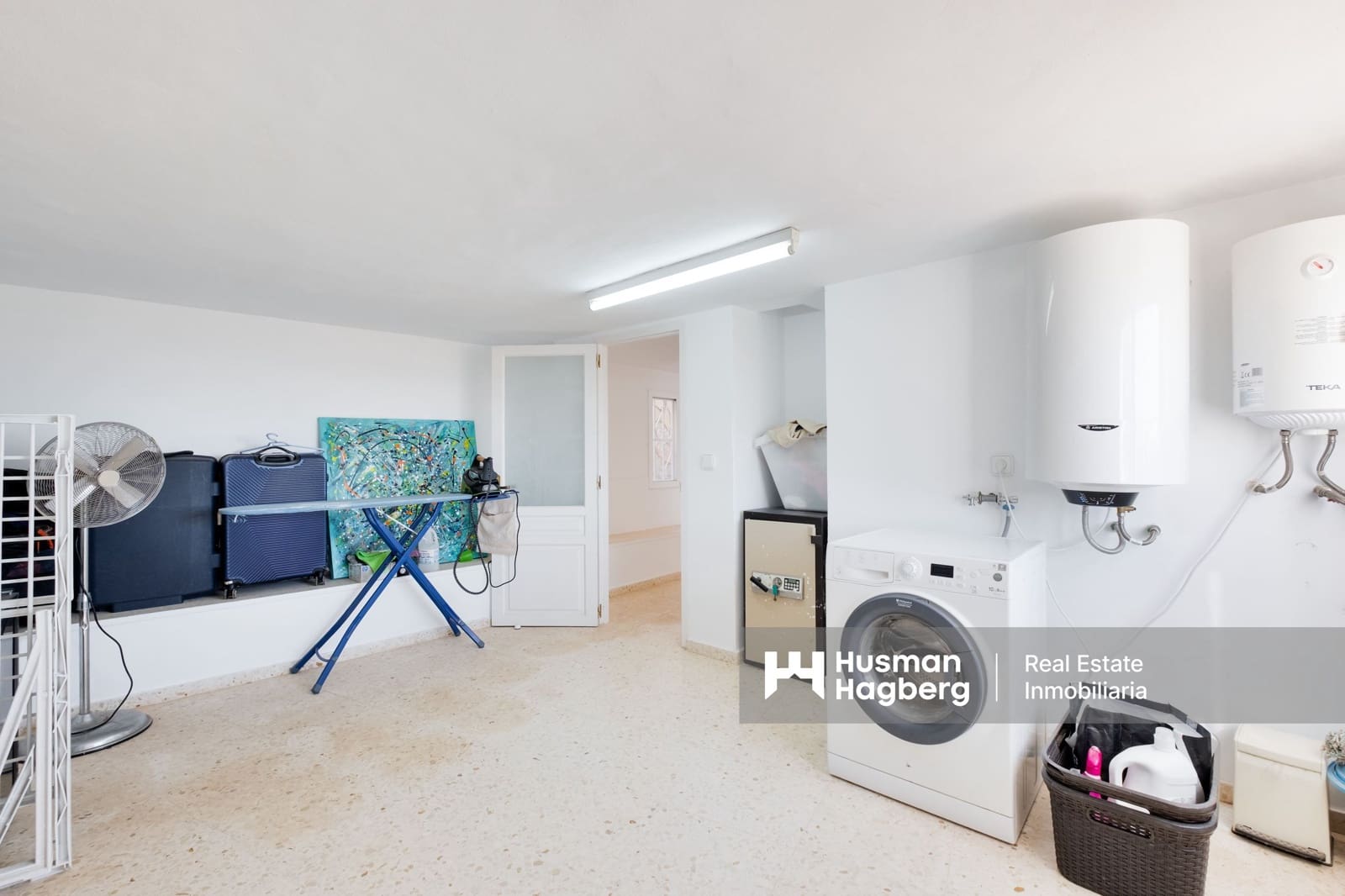 5 makuuhuone Huvila myytävänä paikassa Alfaz del Pi / L'Alfas del Pi mukana uima-altaan - 1 350 000 € (Ref: 9772626)