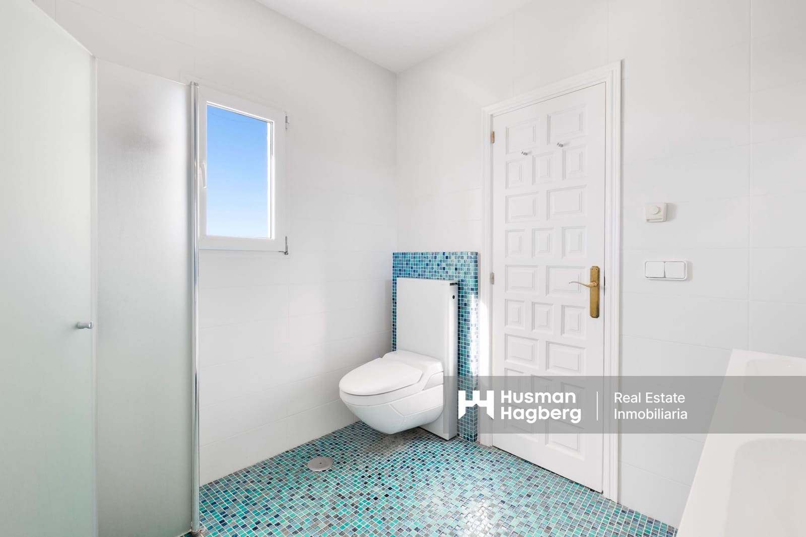 5 makuuhuone Huvila myytävänä paikassa Alfaz del Pi / L'Alfas del Pi mukana uima-altaan - 1 350 000 € (Ref: 9772626)