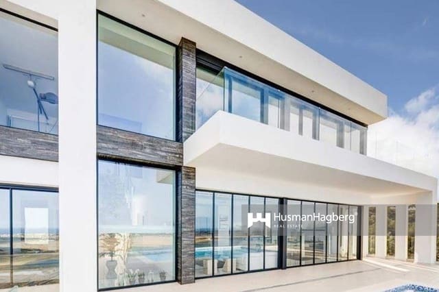 4 soveværelse Villa til salg i Dénia med swimmingpool - € 795.000 (Ref: 9800989)