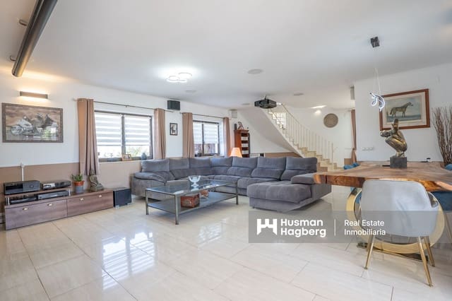 5 soveværelse Villa til salg i Dénia med swimmingpool - € 650.000 (Ref: 9800999)