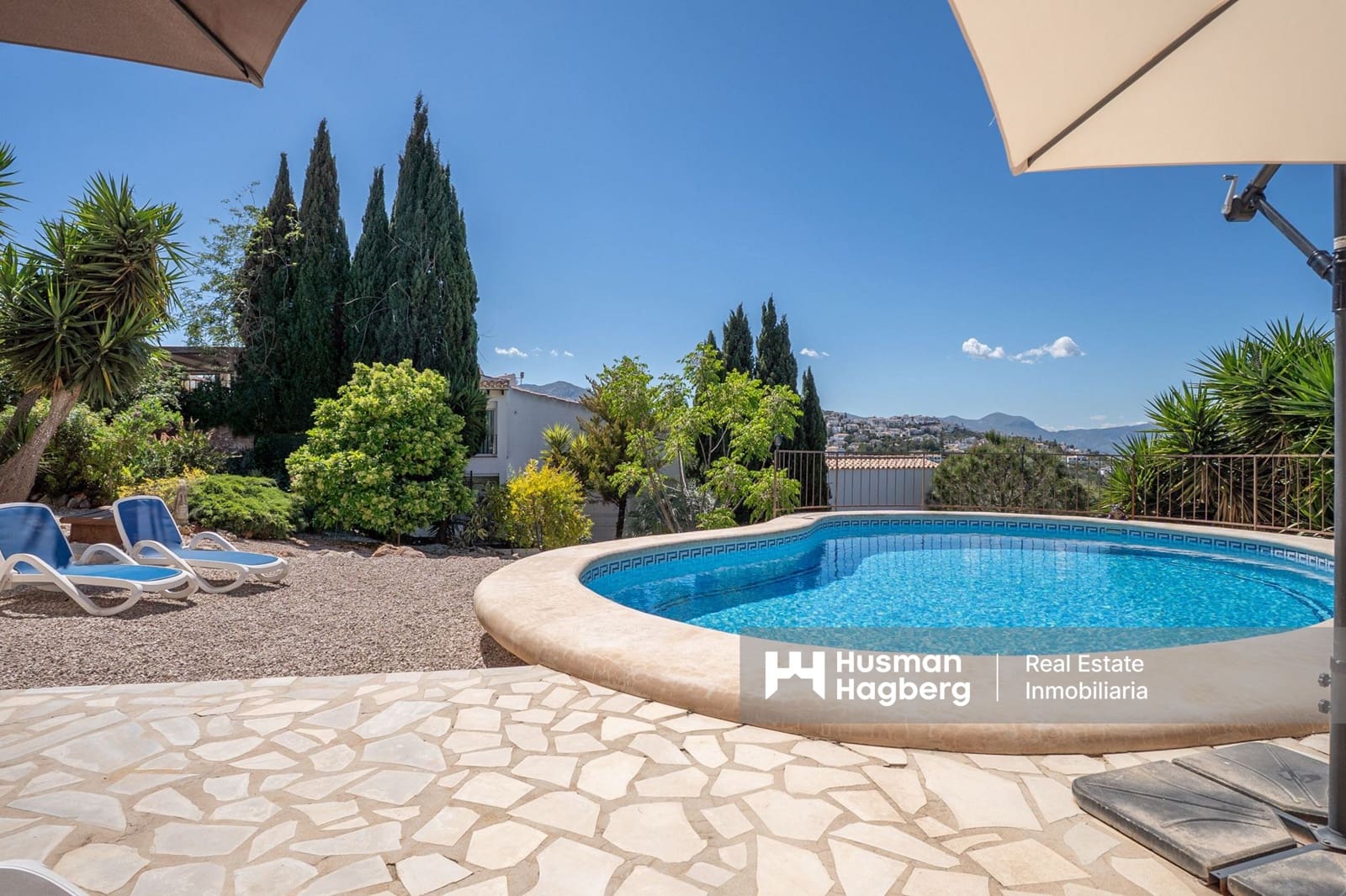 5 soveværelse Villa til salg i Denia med swimmingpool - € 650.000 (Ref: 9800999)