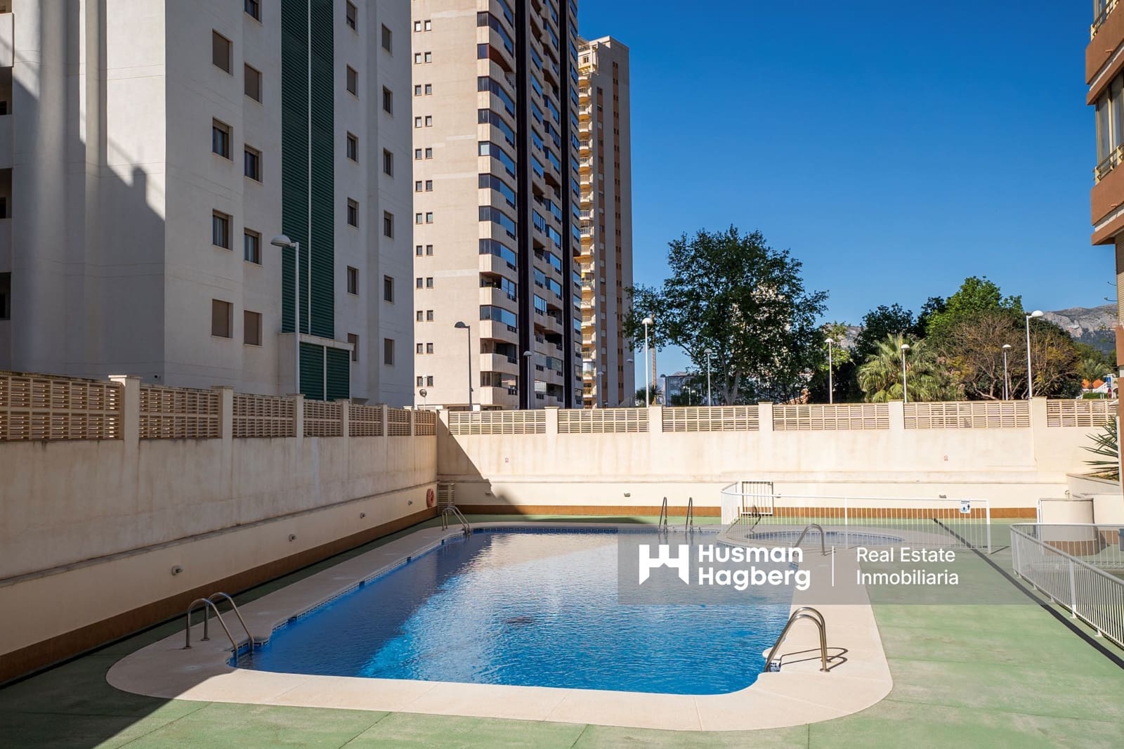 Apartamento de 2 habitaciones en Calpe / Calp en venta con piscina - 225.000 € (Ref: 9801001)
