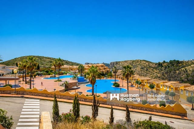 Chalet de 2 habitaciones en Cumbre del Sol, Benitachell / Benitatxell en venta con piscina - 190.000 € (Ref: 9811032)