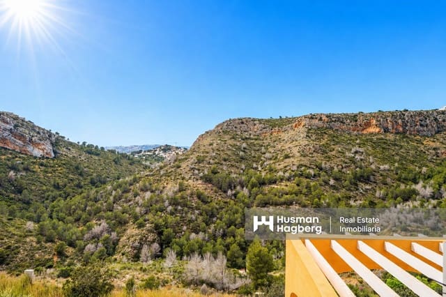 Chalet de 2 habitaciones en Cumbre del Sol, Benitachell / Benitatxell en venta con piscina - 190.000 € (Ref: 9811032)