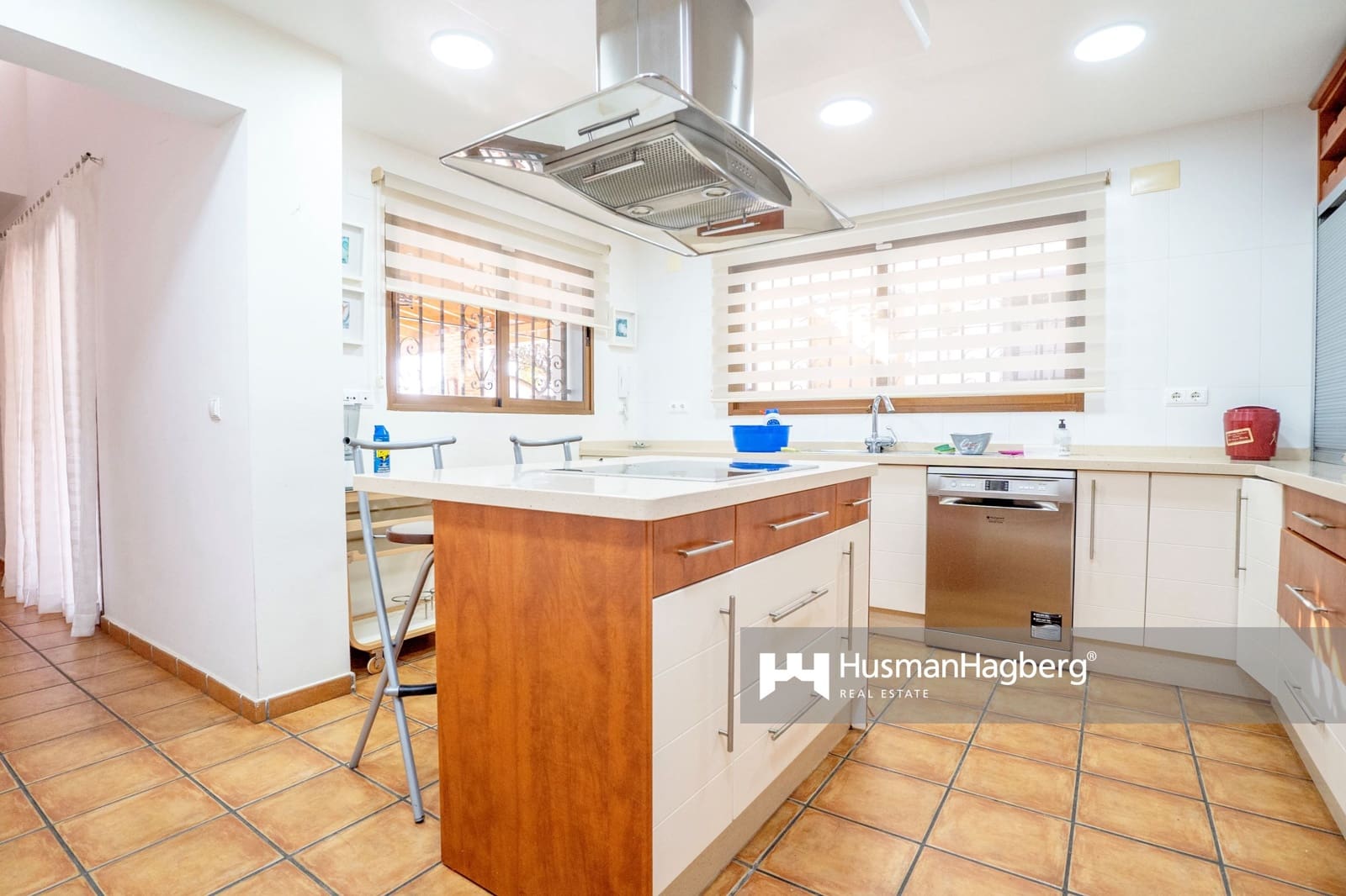 4 soveværelse Villa til salg i Alfaz del Pi / L'Alfas del Pi med swimmingpool - € 796.000 (Ref: 9815415)