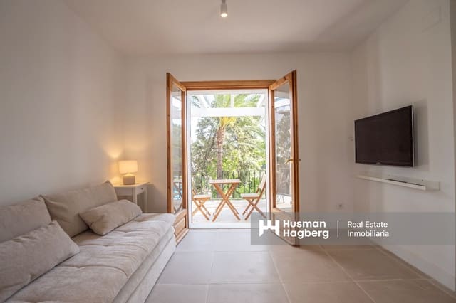 Chalet de 1 habitación en La Sella en venta con piscina - 210.000 € (Ref: 9819768)