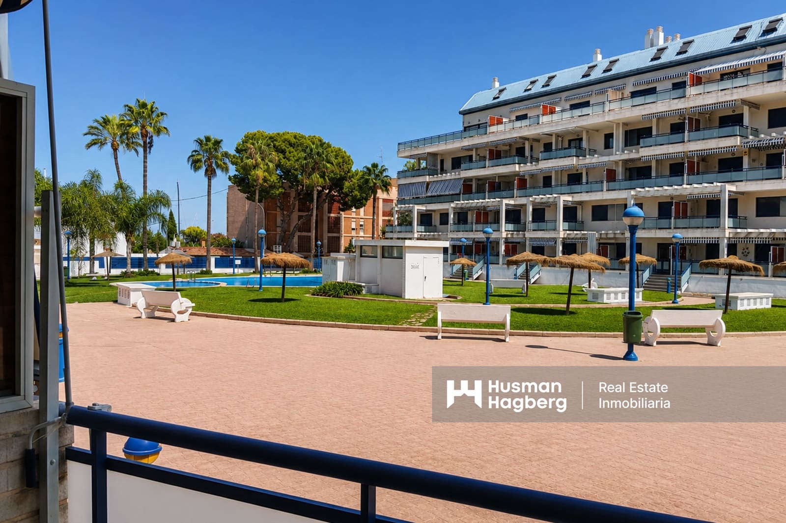 Chalet de 2 habitaciones en Dénia en venta con piscina - 405.000 € (Ref: 9821875)