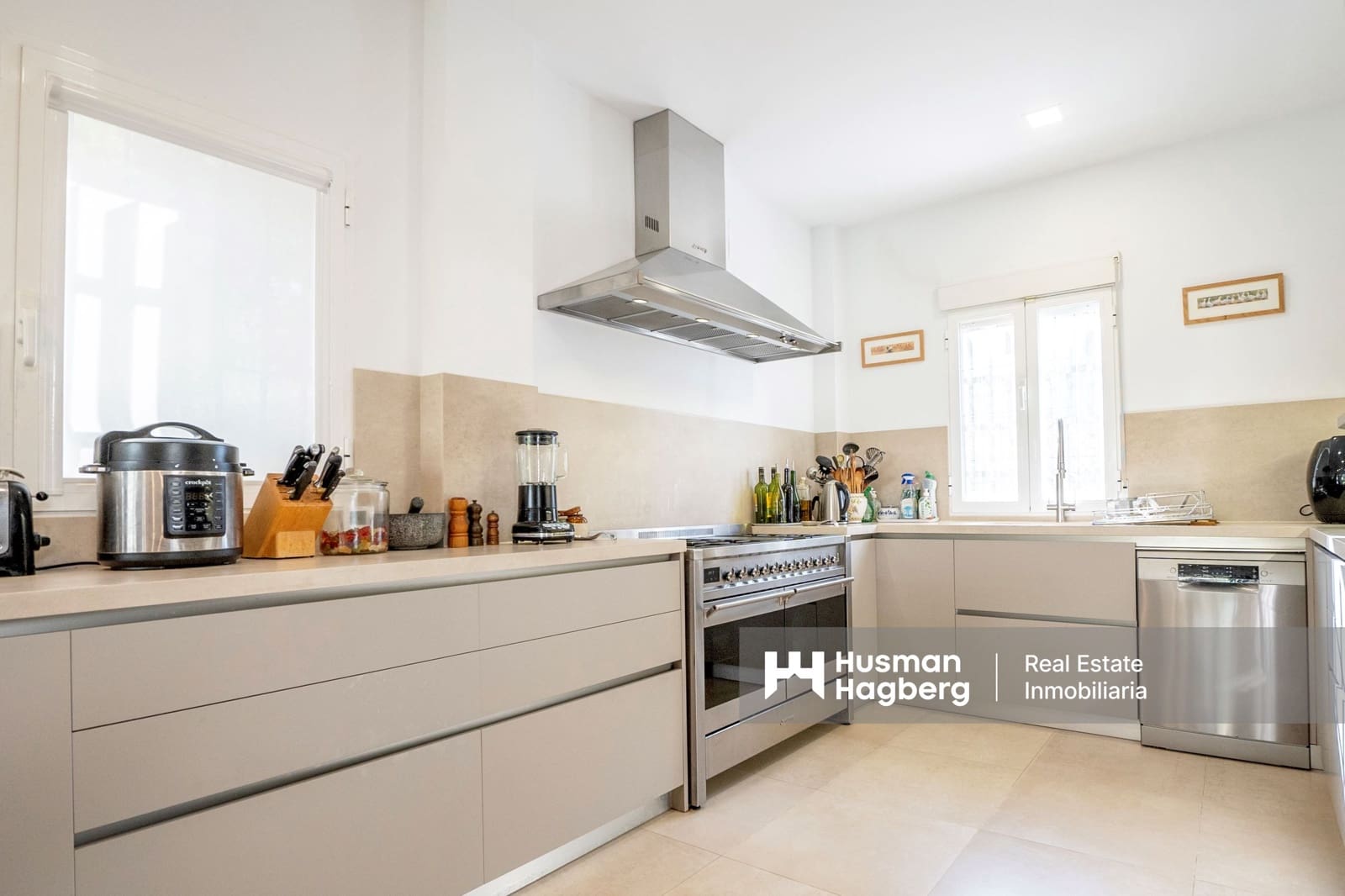 4 soveværelse Villa til salg i Altea med swimmingpool - € 1.295.000 (Ref: 9828195)