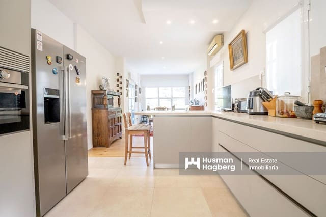 4 soveværelse Villa til salg i Altea la Vella, Altea med swimmingpool - € 1.295.000 (Ref: 9828195)