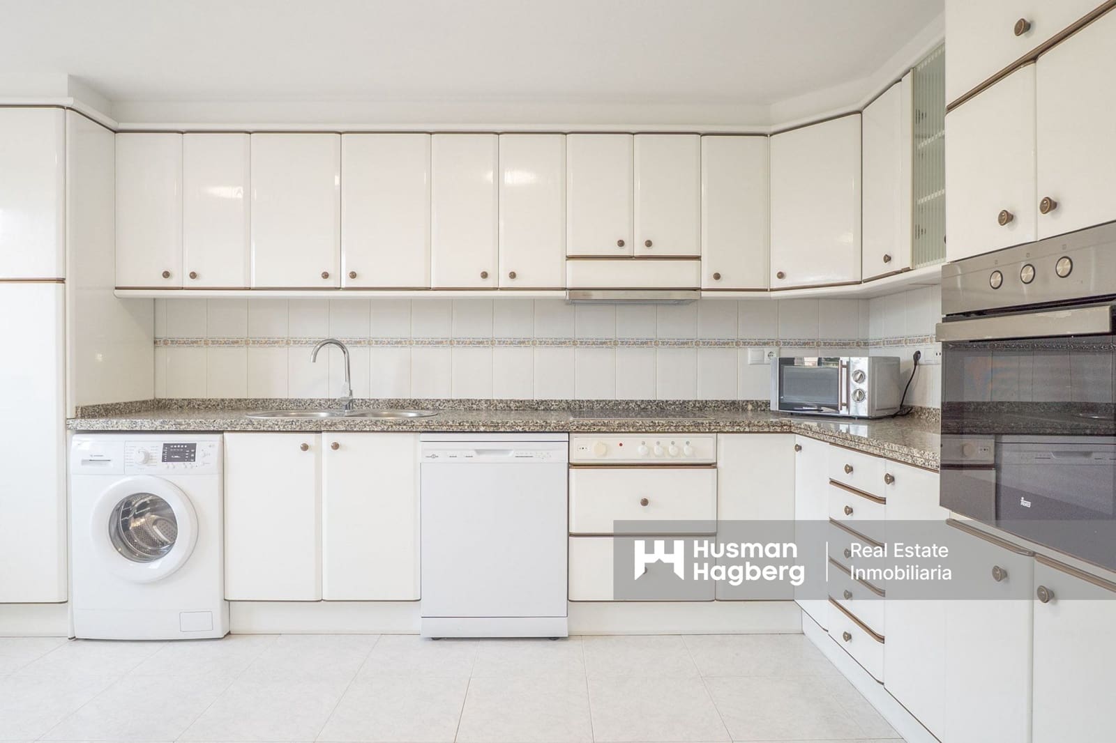 3 bedroom Townhouse for sale in Albir with pool - € 454,900 (Ref: 9850824)