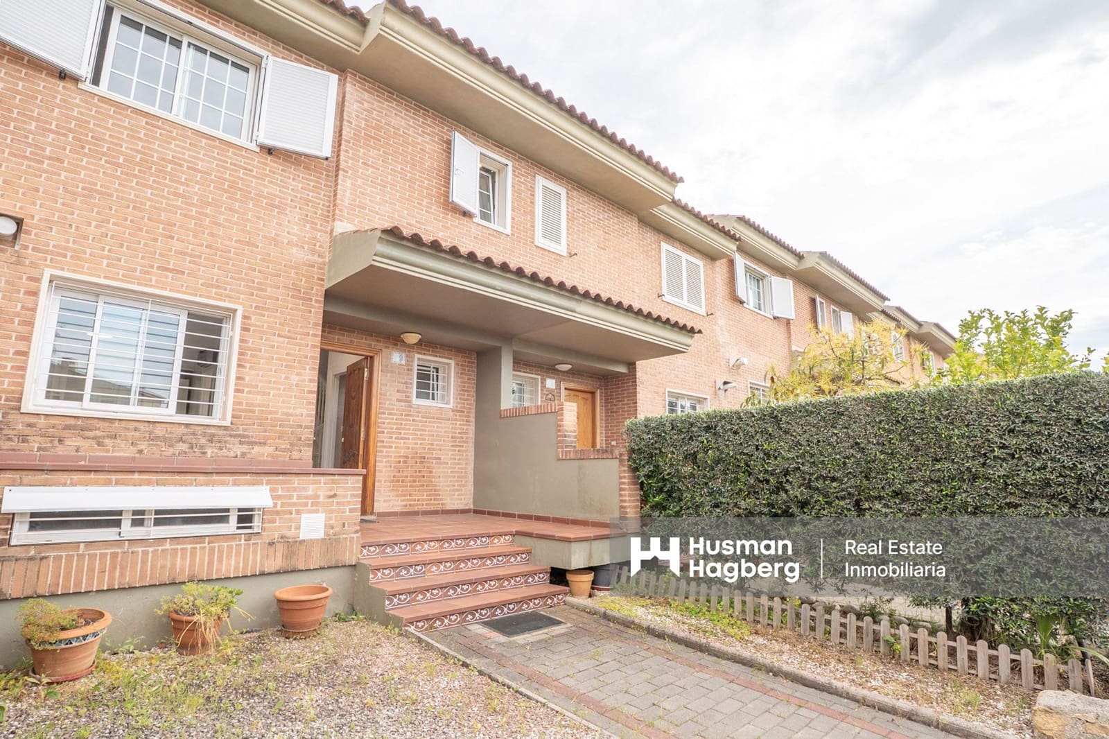 3 bedroom Townhouse for sale in Albir with pool - € 454,900 (Ref: 9850824)