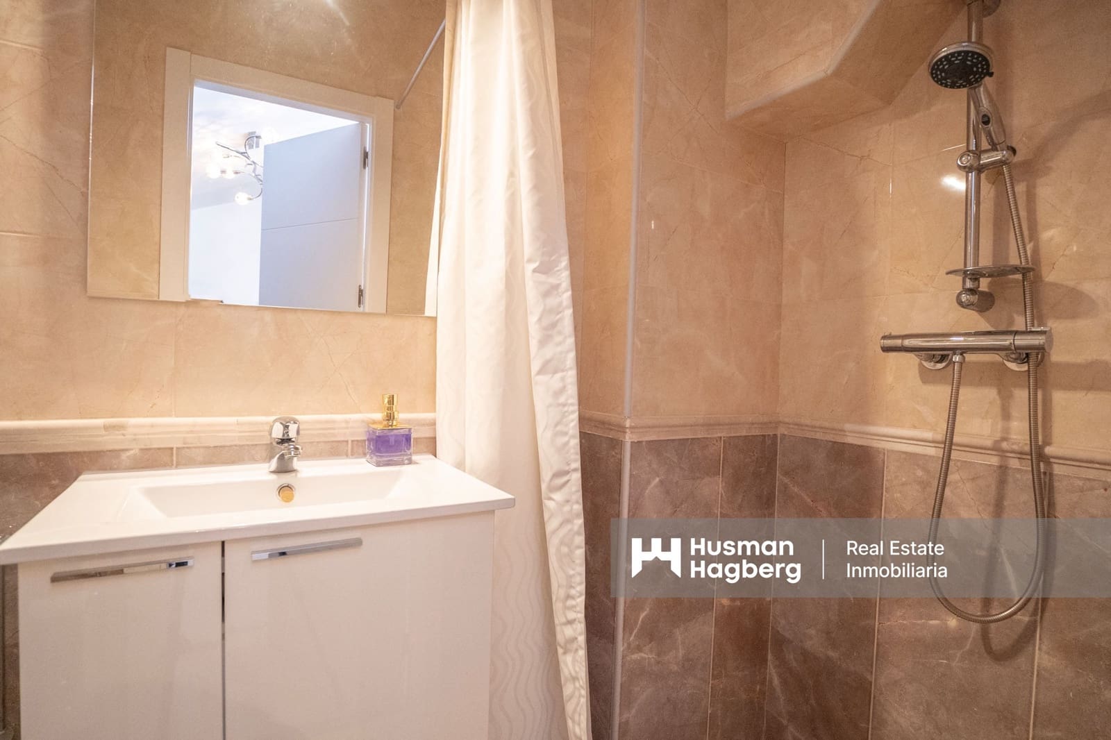 2 soveværelse Villa til salg i La Nucia med swimmingpool - € 279.000 (Ref: 9850825)