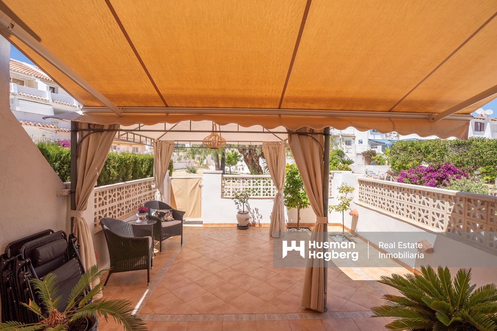 2 soveværelse Villa til salg i La Nucia med swimmingpool - € 279.000 (Ref: 9850825)