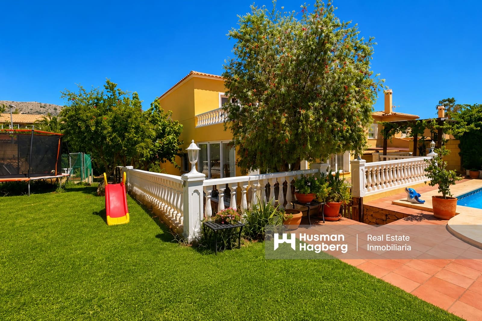 4 bedroom Villa for sale in La Nucia with pool - € 565,000 (Ref: 9870547)