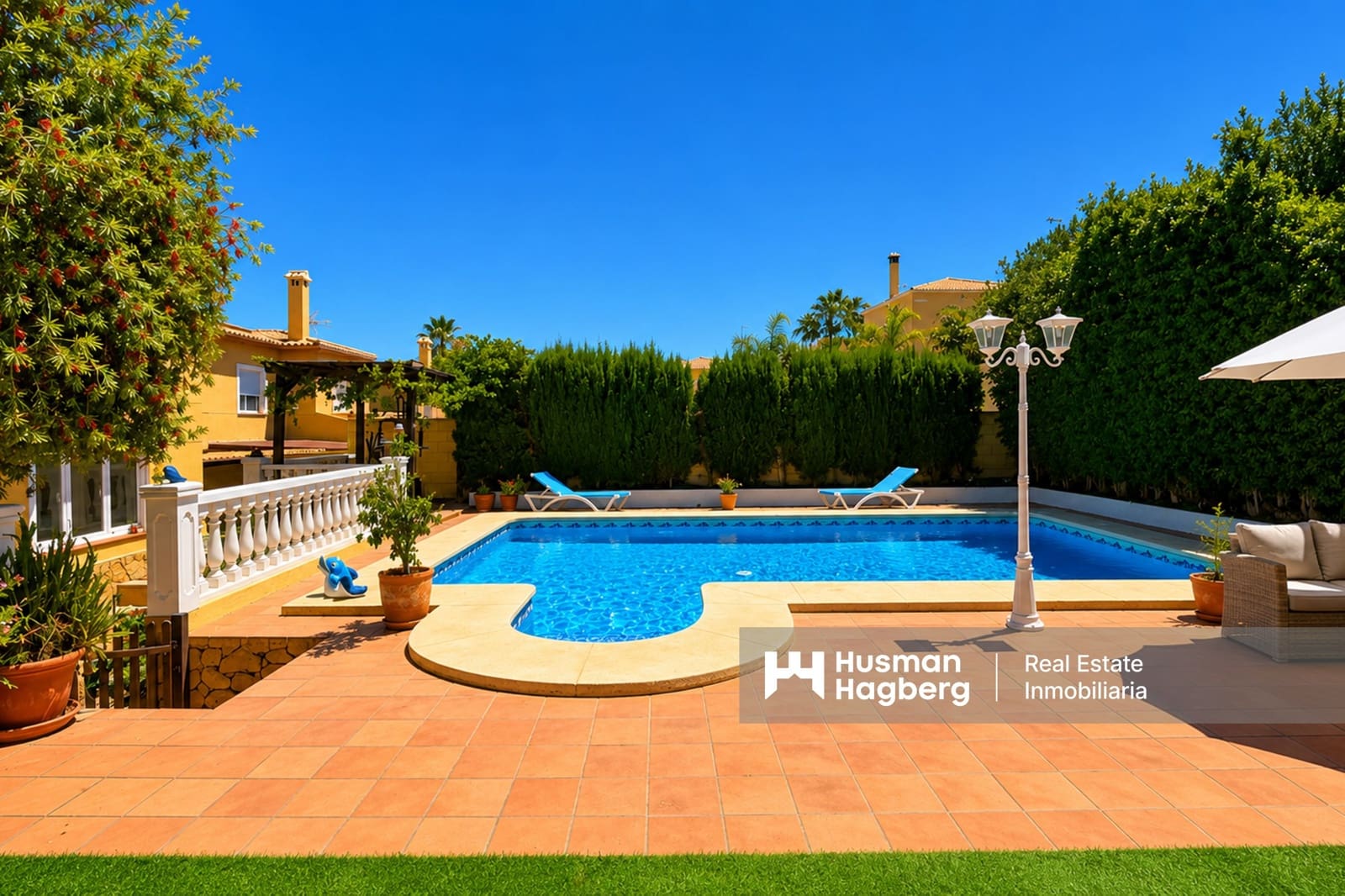 4 bedroom Villa for sale in La Nucia with pool - € 565,000 (Ref: 9870547)