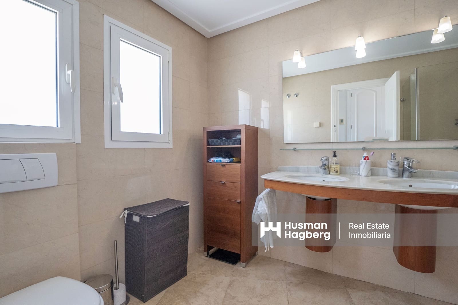 3 slaapkamer Villa te koop in Altea met zwembad - € 750.000 (Ref: 9909897)