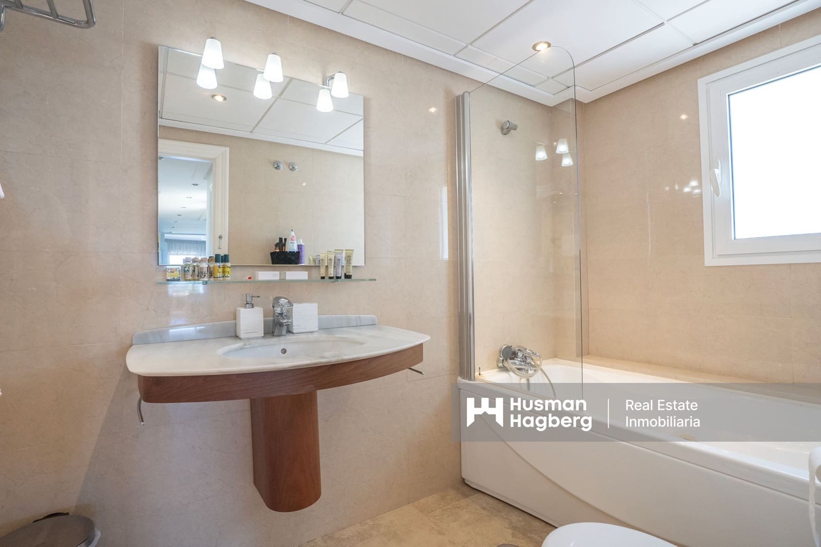 3 slaapkamer Villa te koop in Altea met zwembad - € 750.000 (Ref: 9909897)